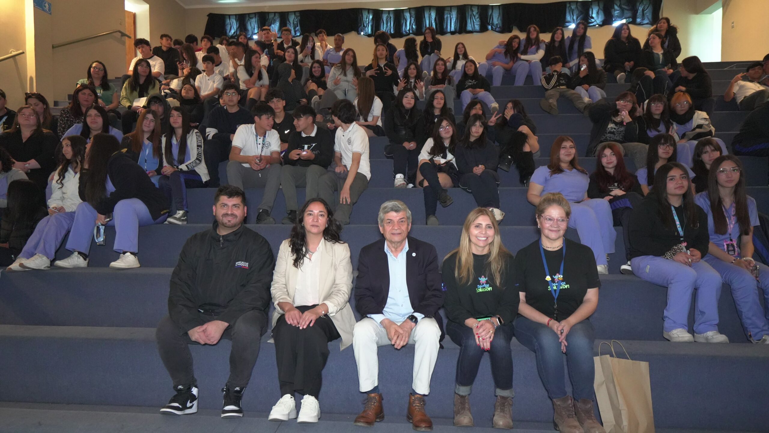 “Seamos Solución”: jóvenes de San Fernando participaron en charla sobre eficiencia energética y vida saludable