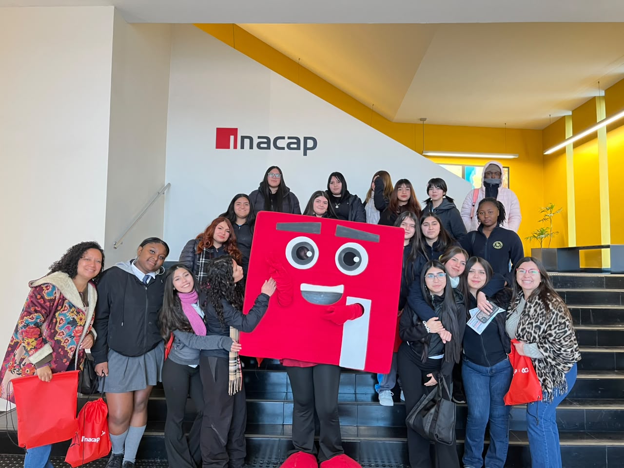 Inacap Sede Rancagua: Más de 1.000 estudiantes conocen el modelo “Aprender Haciendo” en jornadas de INACAP Abierto