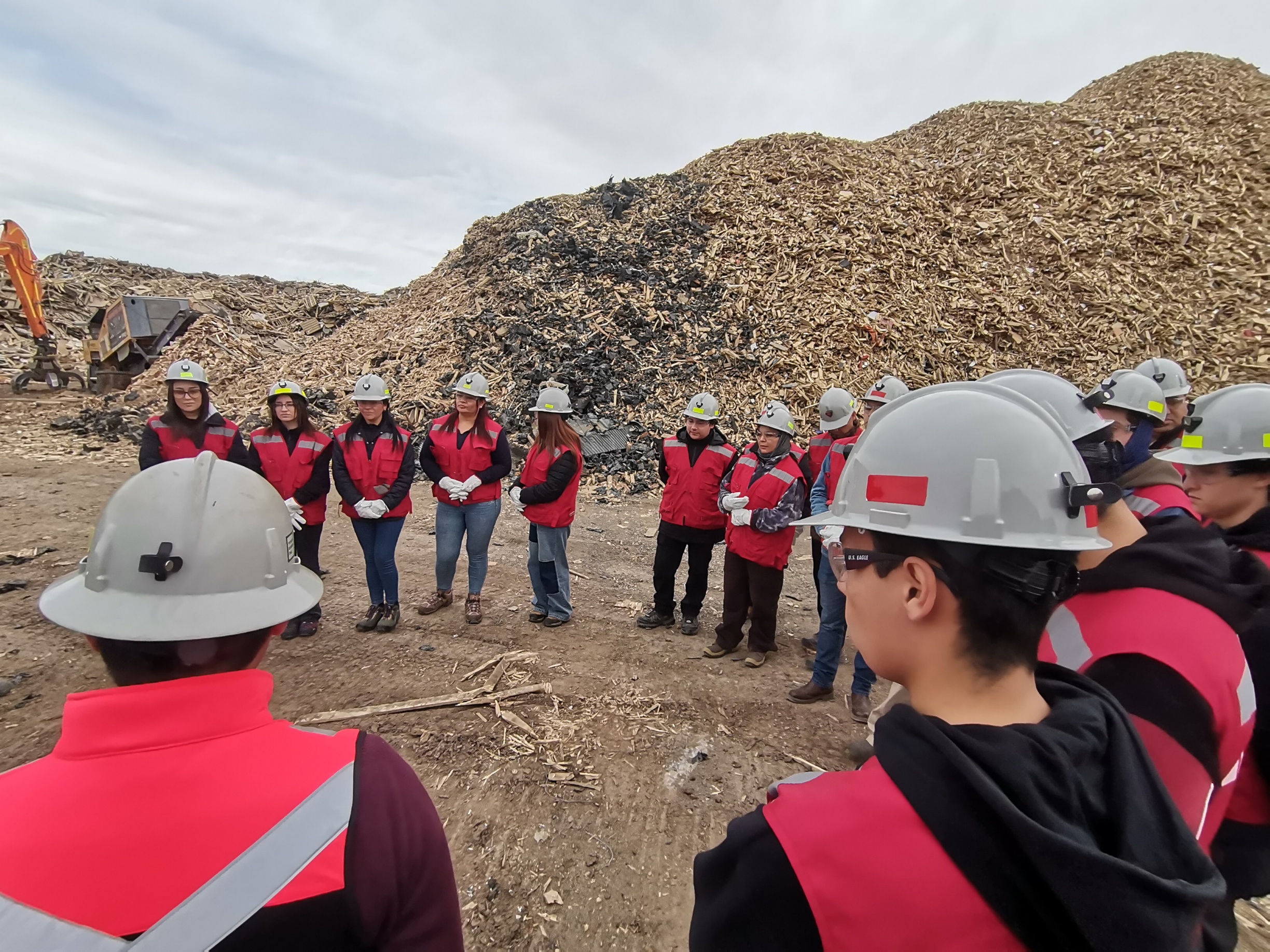 Estudiantes de Medioambiente y Sustentabilidadpotencian su formación en terreno junto a Codelco